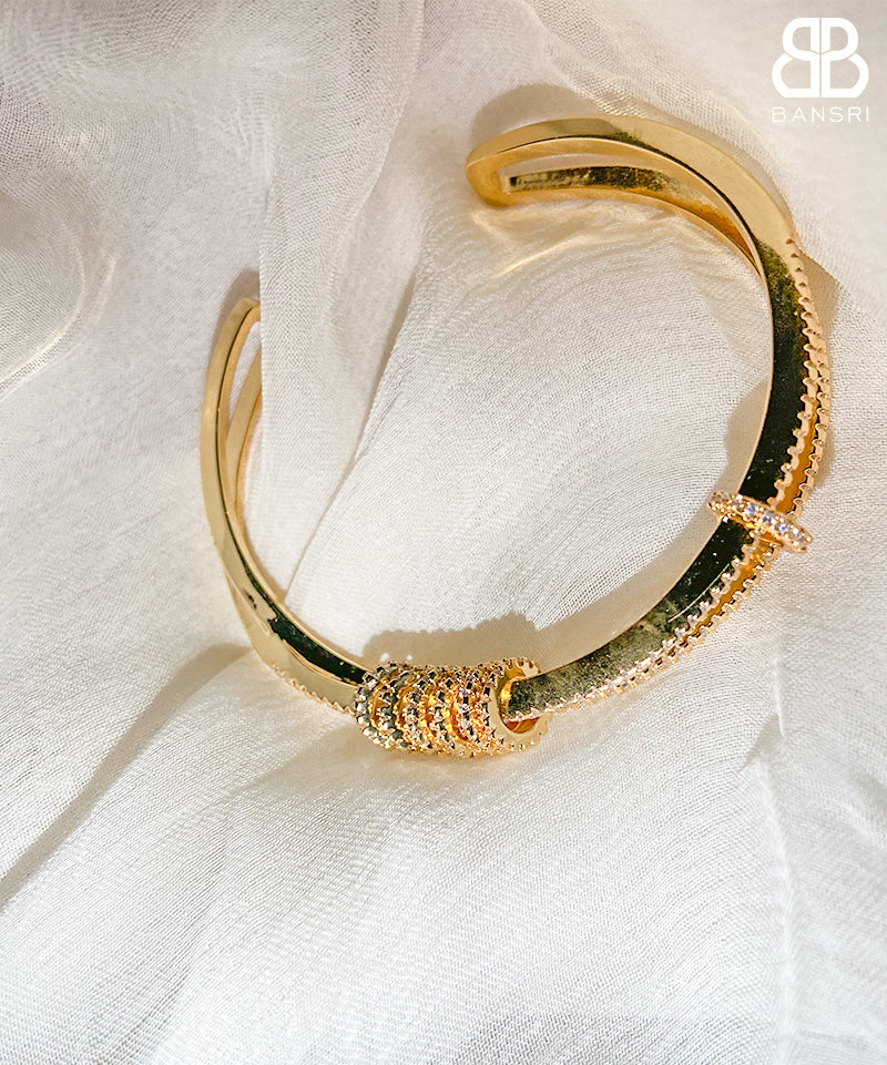 Crystal O Ring Bracelet