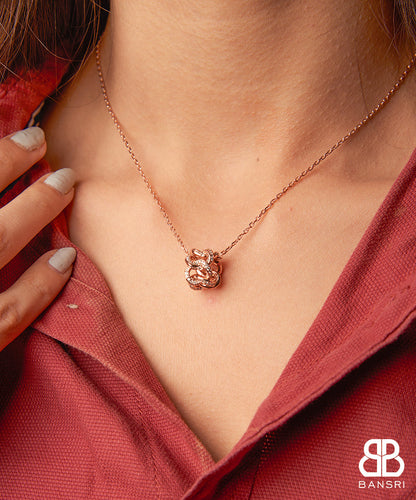 Link Circular Pendant Necklace