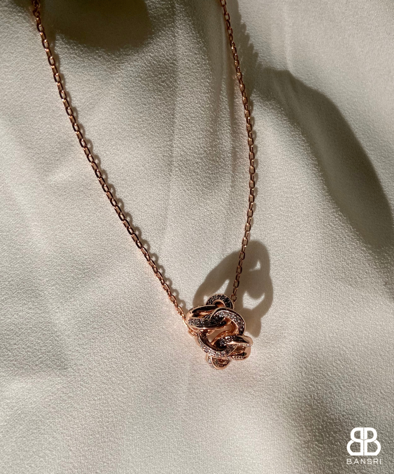 Link Circular Pendant Necklace