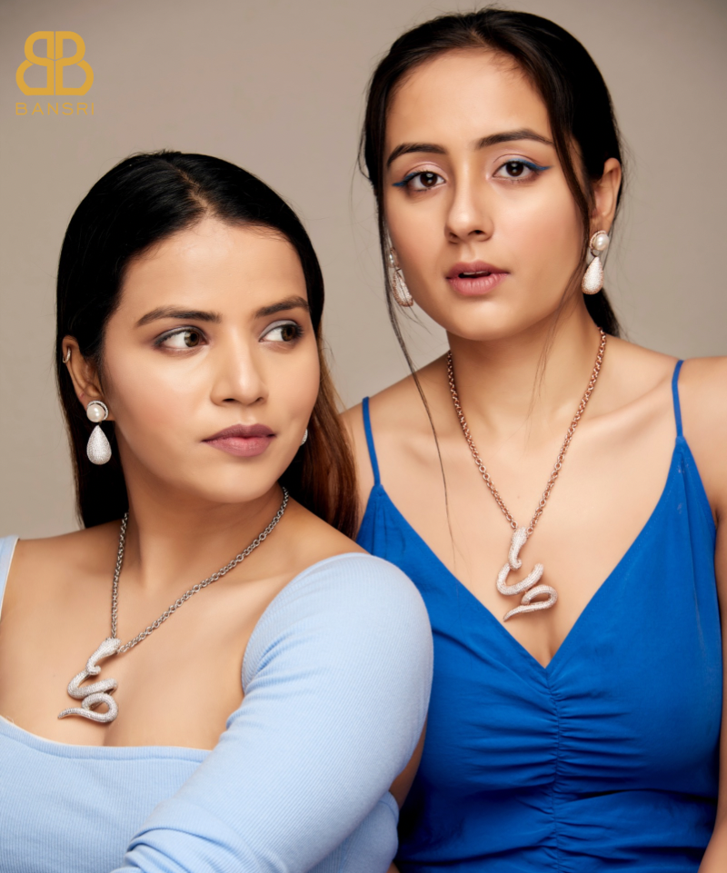 BE CALM SERPENTINE NECKLACE