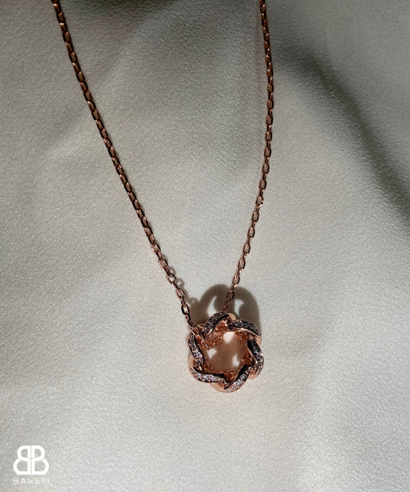 Link Circular Pendant Necklace