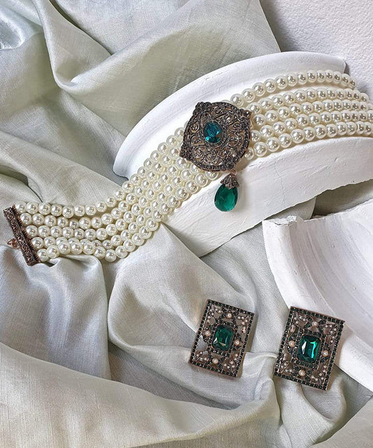 Maharani Pearl Choker Necklace & Earring Set