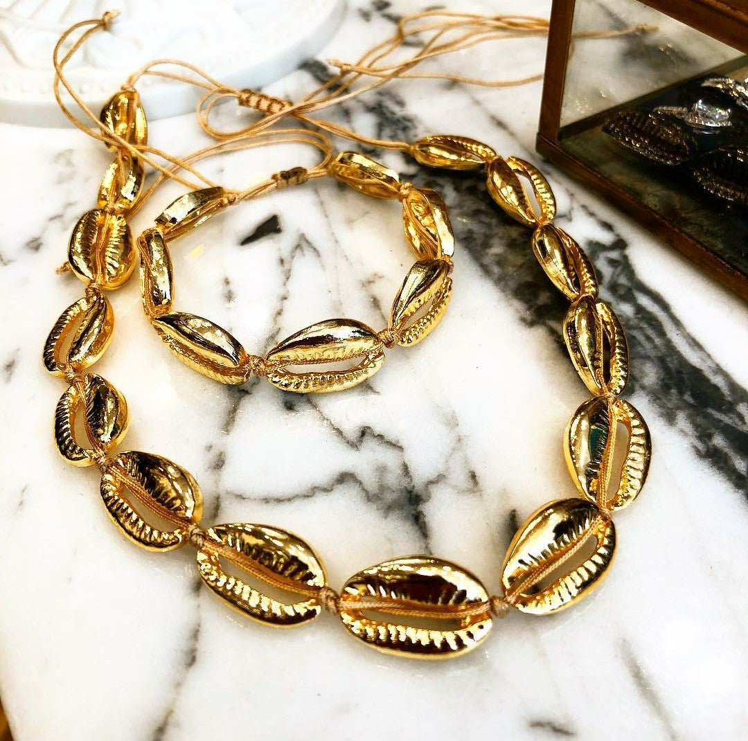 Cowrie Shell Necklace & Bracelet Set
